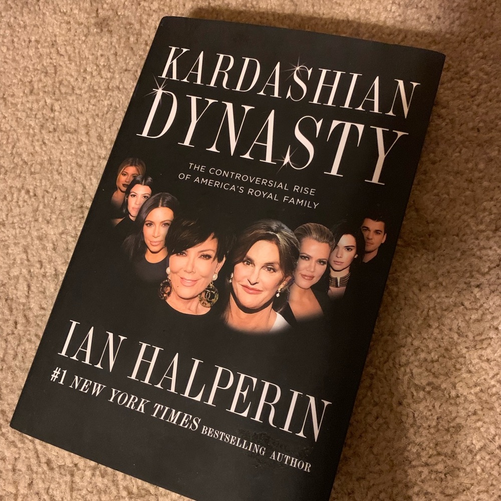 Kardashian’s Dynasty Book 📖 PERFECT CONDITION!